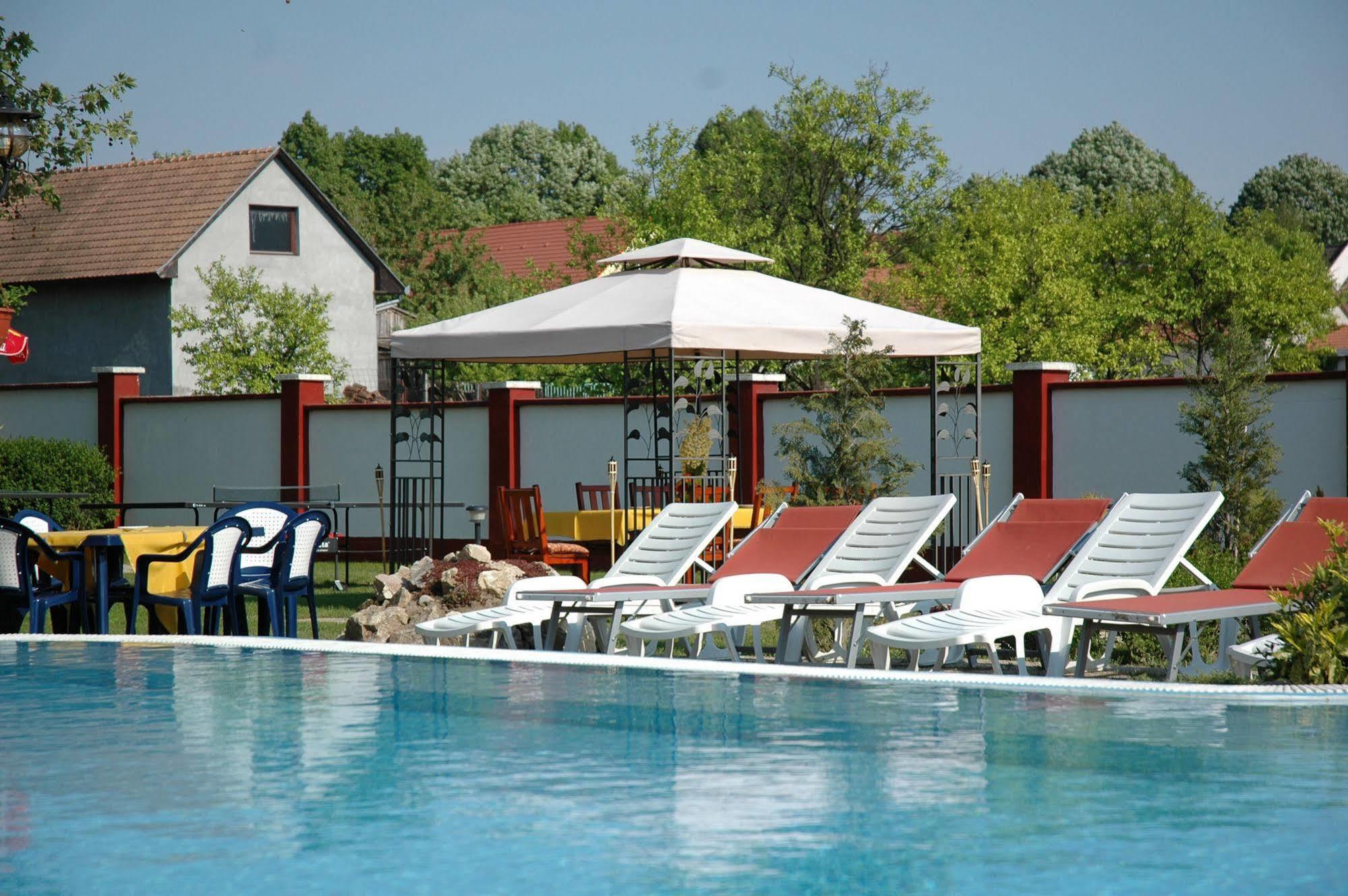 Piknik Wellness Hotel Siófok